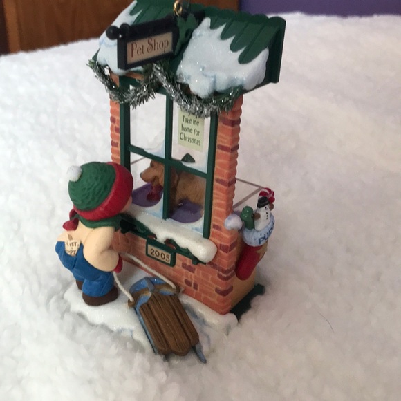 Hallmark 2005 Christmas Window Ornament - Picture 2 of 3